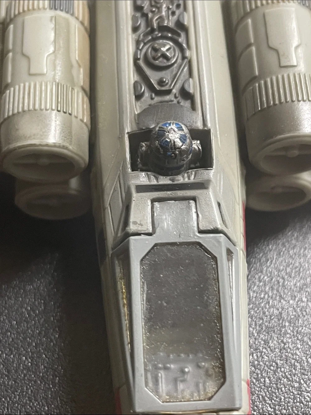 Hasbro 2002 Star Wars Luke Skywalker  X-Wing Fighter Toy with R2D2